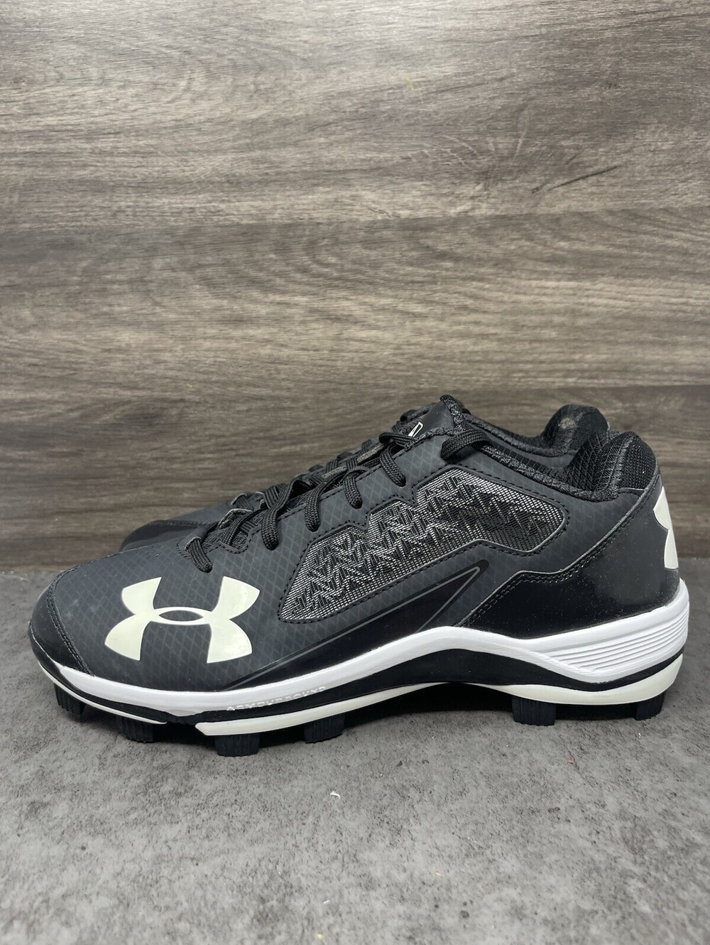 Under Armour Ignite Baseball Cleats Mens Size 10 Black White Brand New
